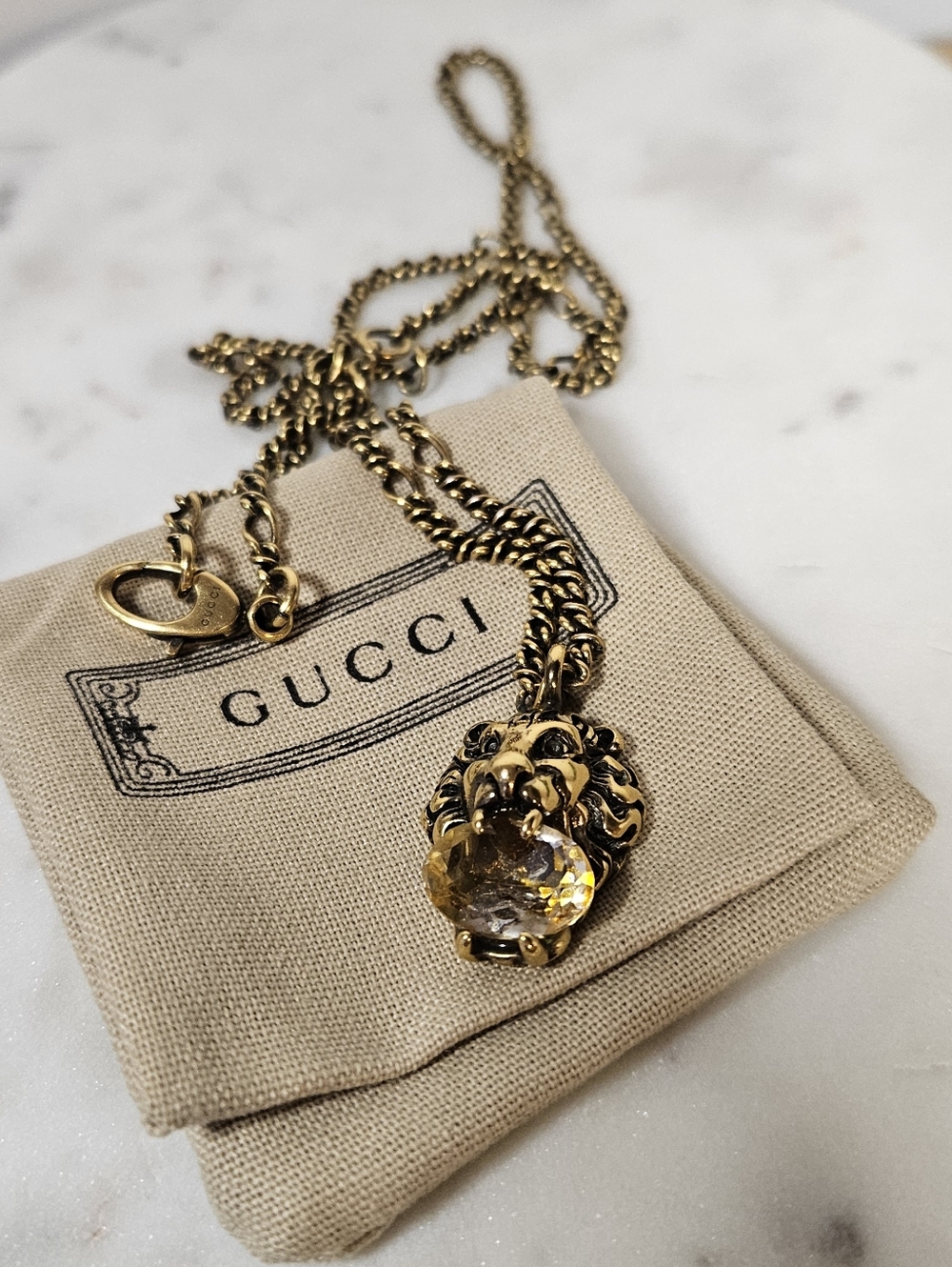 ✨️ GUCCI Lion Head Pendant Necklace with Rare Stone ✨️ - Picture 4 of 10